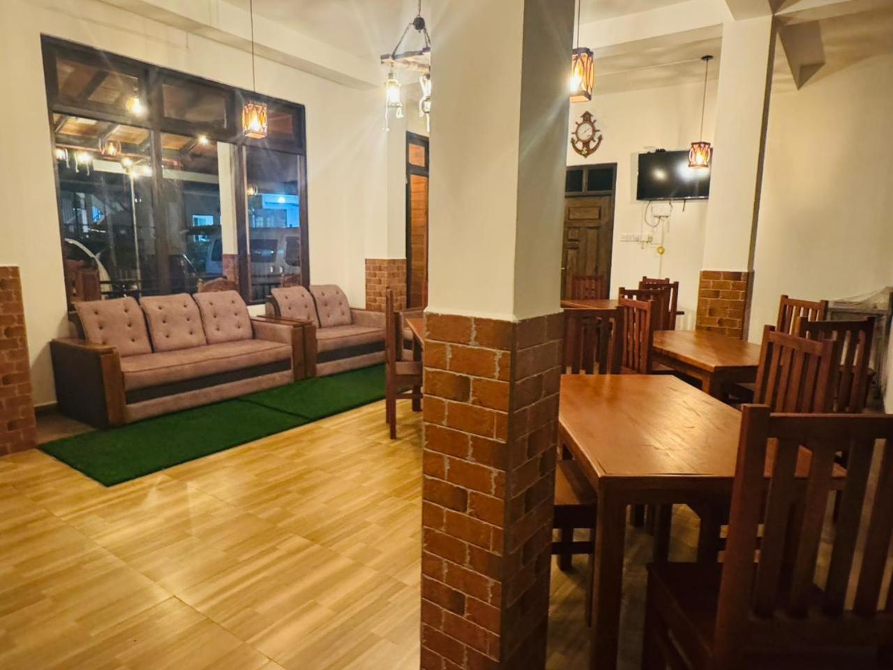 纳拉坦尼亚 Sun Mount Adams Peak酒店 外观 照片