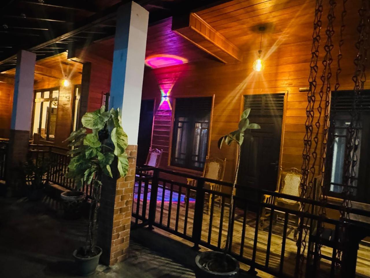 纳拉坦尼亚 Sun Mount Adams Peak酒店 外观 照片